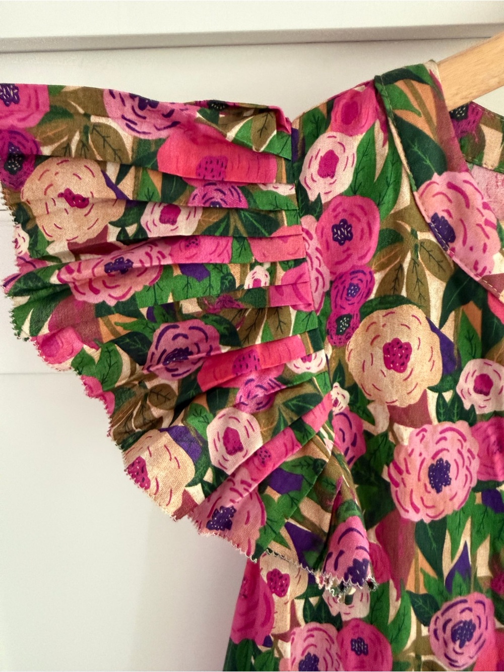 Women’s Floral Ruffle Sleeve Dress - Picture 4 of 7